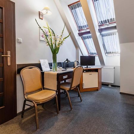 Hotel Pod Kasztanami Lublin Dış mekan fotoğraf