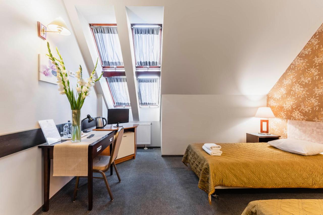 Hotel Pod Kasztanami Lublin Dış mekan fotoğraf