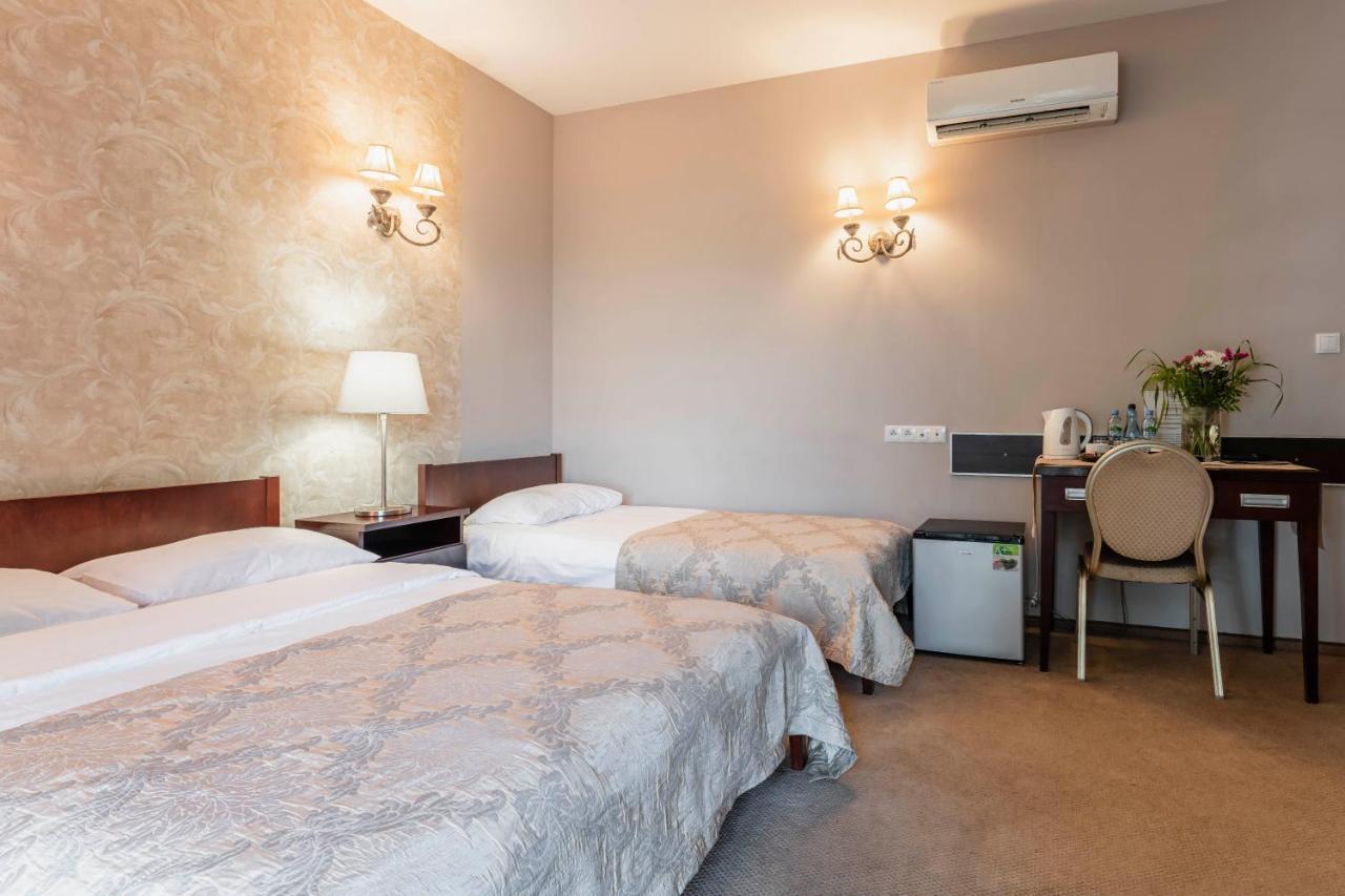 Hotel Pod Kasztanami Lublin Dış mekan fotoğraf